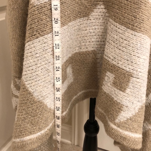 LINE Intarsia-Knit Asymmetric Sweater - Picture 5 of 7